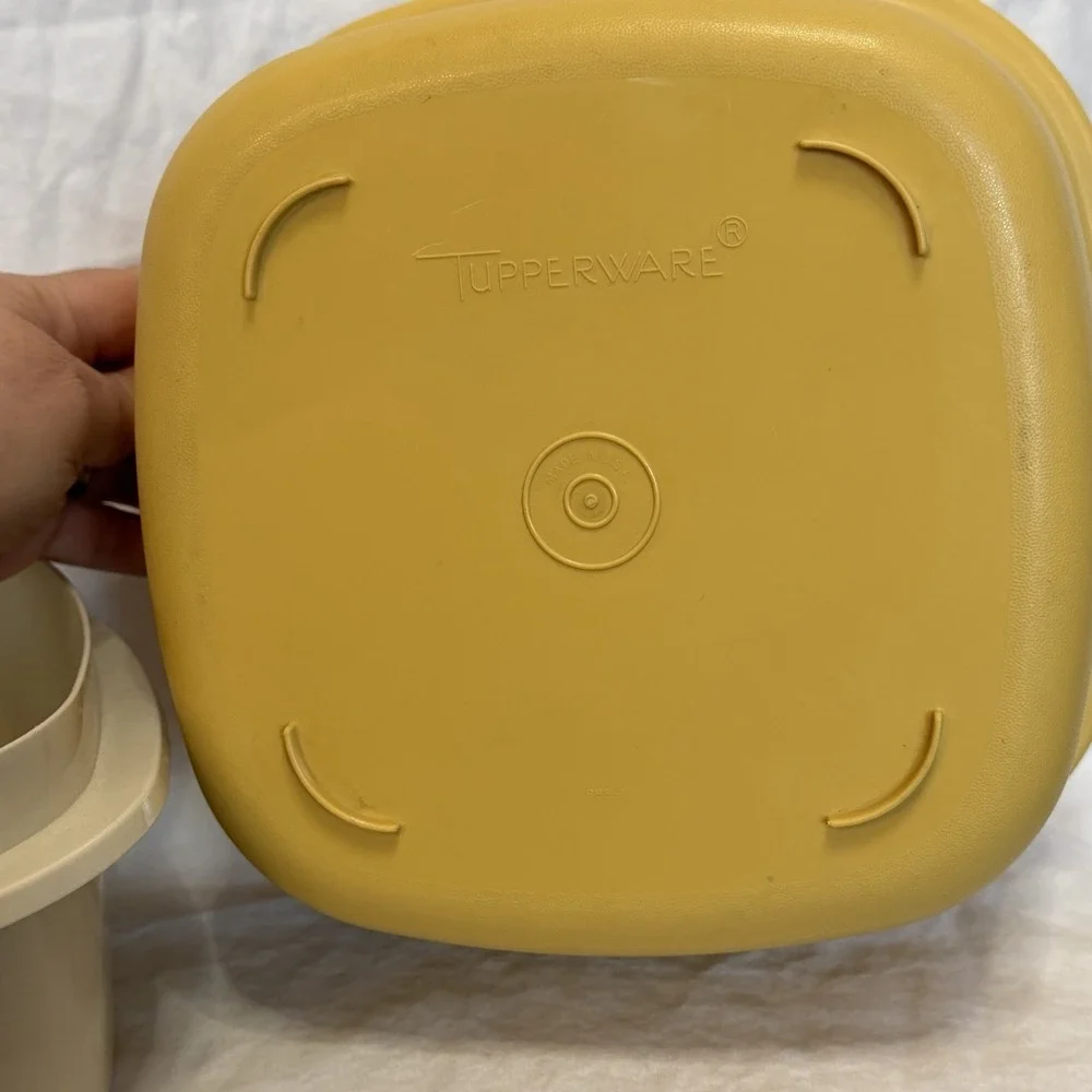 Tupperware this vintage